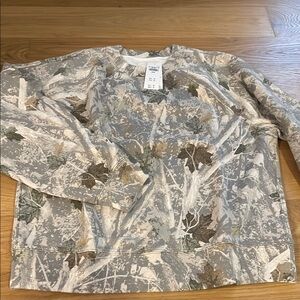 Abercrombie & Fitch NWT -L Camouflage Print Sweatshirt